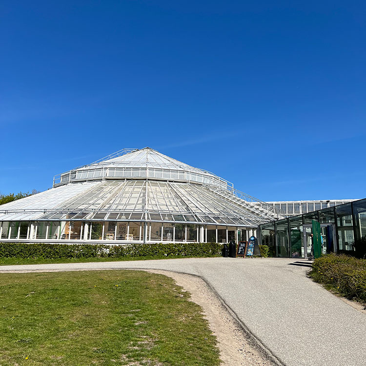 væksthusene udefra